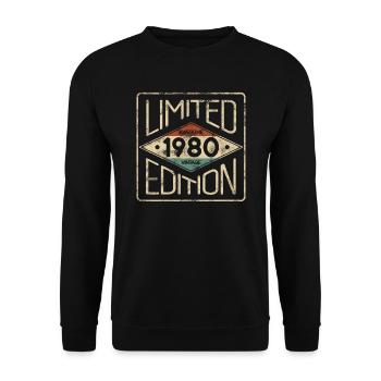 Limited Edition Awesome Vintage 1980 Birthday - Unisex Sweatshirt - black - Front - Alina (178cm) & Michal (187cm)