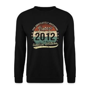 Awesome Since Vintage 2012 Retro Geburtstag Design - Unisex Pullover - Schwarz - Vorne - Alina (178cm) & Michal (187cm)
