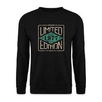 Awesome Since 1977 Retro Vintage Design - Unisex Sweatshirt - black - Front - Alina (178cm) & Michal (187cm)