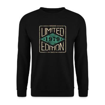 Awesome Since 1979 Retro Vintage Design - Unisex Sweatshirt - black - Front - Alina (178cm) & Michal (187cm)