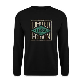 Awesome Since 1985 Retro Vintage Design - Unisex Pullover - Schwarz - Vorne - Alina (178cm) & Michal (187cm)