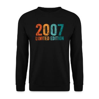 Limitierte Edition Jahrgang 2007 Retro Design - Unisex Pullover - Schwarz - Vorne - Alina (178cm) & Michal (187cm)