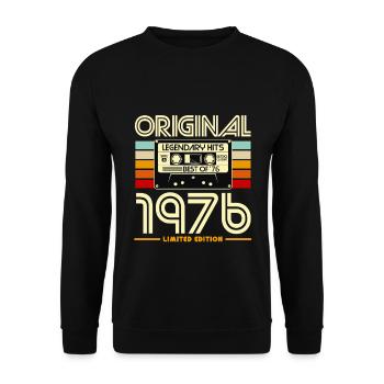 Original 1976 Retro Cassette - Unisex Sweatshirt - black - Front - Alina (178cm) & Michal (187cm)