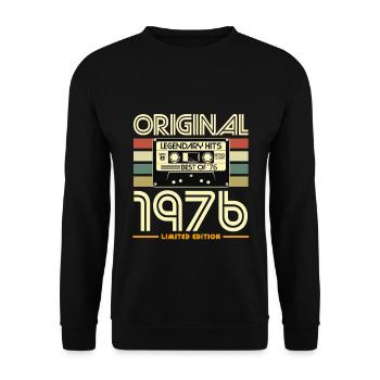 Original 1976 Cassette Vintage - Unisex Sweatshirt - black - Front - Alina (178cm) & Michal (187cm)