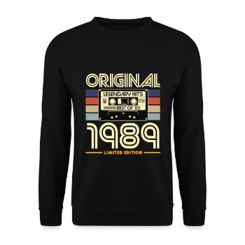 Originale Retro-Kassette von 1989 - Unisex Pullover - Schwarz - Vorne - Alina (178cm) & Michal (187cm)