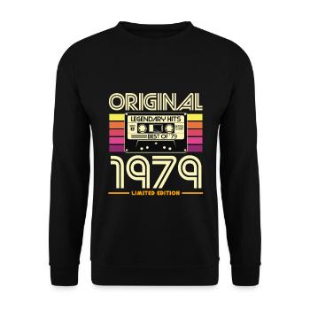 Originalkassette Retro von 1979 - Unisex Pullover - Schwarz - Vorne - Alina (178cm) & Michal (187cm)