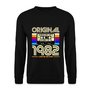 Original 1982 Edition Cassette - Unisex Sweatshirt - black - Front - Alina (178cm) & Michal (187cm)