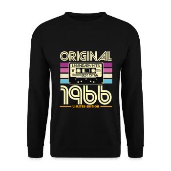 Vintage 1966 Limited Edition Kassette - Unisex Pullover - Schwarz - Vorne - Alina (178cm) & Michal (187cm)