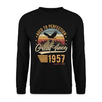 Né en 1957 Vintage Vintage Anniversaire Rétro - Sweat-shirt Unisexe - noir - Devant - Alina (178cm) & Michal (187cm)