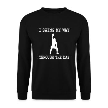 I Swing My Way Through The Day Kettlebell Swinging - Unisex Pullover - Schwarz - Vorne - Alina (178cm) & Michal (187cm)