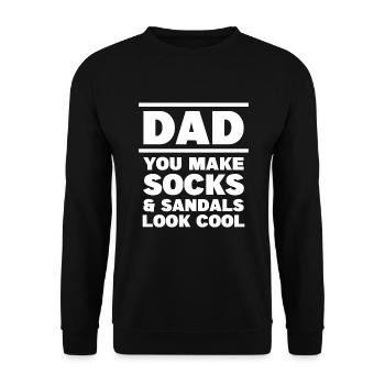 Vater Socken & Sandalen Lustig Vaterschaft Papa - Unisex Pullover - Schwarz - Vorne - Alina (178cm) & Michal (187cm)