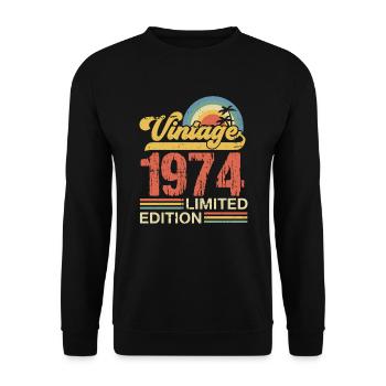 Vintage 1974 - Unisex Sweatshirt - black - Front - Alina (178cm) & Michal (187cm)