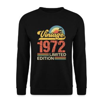 Vintage 1972 - Unisex Sweatshirt - black - Front - Alina (178cm) & Michal (187cm)