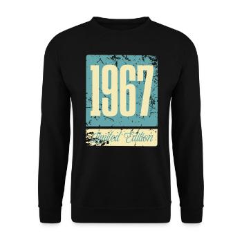1967 Born Birthday Year of birth - Unisex Sweatshirt - black - Front - Alina (178cm) & Michal (187cm)