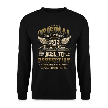 Original 1973 Vintage Born Cadeau d’anniversaire - Sweat-shirt Unisexe - noir - Devant - Alina (178cm) & Michal (187cm)