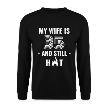 Cadeau d’anniversaire de femme de 35 ans - Sweat-shirt Unisexe - noir - Devant - Alina (178cm) & Michal (187cm)
