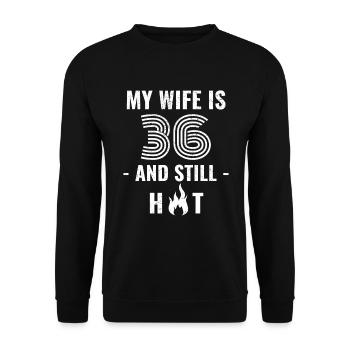 Cadeau d’anniversaire de femme de 36 ans - Sweat-shirt Unisexe - noir - Devant - Alina (178cm) & Michal (187cm)