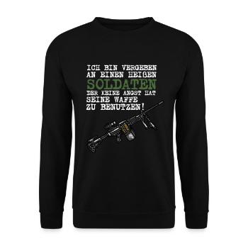 Ich bin vergeben an einen Soldaten Maschinengewehr - Unisex Pullover - Schwarz - Vorne - Alina (178cm) & Michal (187cm)