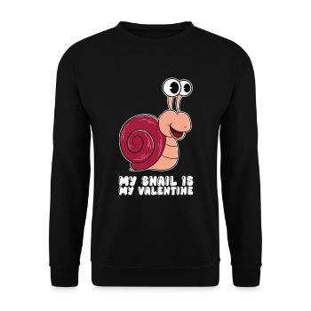 Meine Schnecke Ist Meine Valentine - Unisex Pullover - Schwarz - Vorne - Alina (178cm) & Michal (187cm)