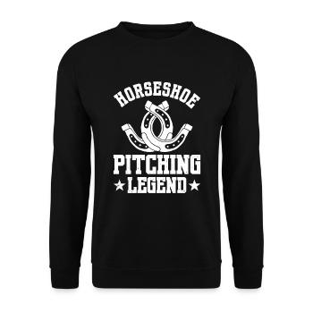 Horseshoe Pitching Legend - Unisex Pullover - Schwarz - Vorne - Alina (178cm) & Michal (187cm)