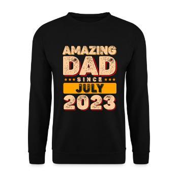 Toller Papa seit Juli 2023 - Unisex Pullover - Schwarz - Vorne - Alina (178cm) & Michal (187cm)