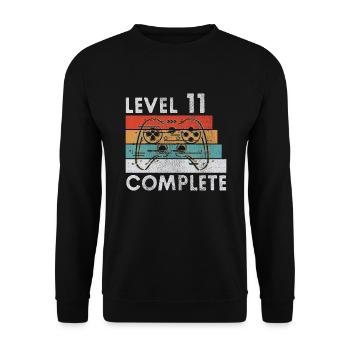 LEVEL 11 COMPLETE 11. GEBURTSTAG GAMING GESCHENK - Unisex Pullover - Schwarz - Vorne - Alina (178cm) & Michal (187cm)