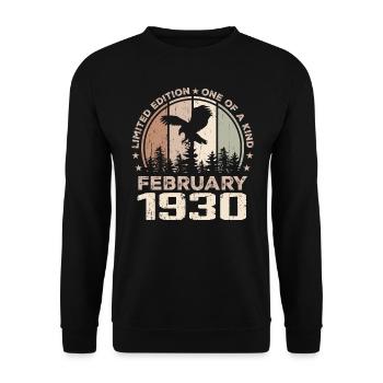 Incomparable depuis février 1930, 94e Anniversaire - Sweat-shirt Unisexe - noir - Devant - Alina (178cm) & Michal (187cm)