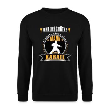 Alter Mann beim Karate Geschnkidee für Opa - Unisex Pullover - Schwarz - Vorne - Alina (178cm) & Michal (187cm)