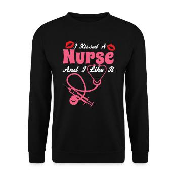 I kissed a nurse - Unisex Sweatshirt - black - Front - Alina (178cm) & Michal (187cm)