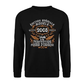 Rétro Cadeau Anniversaire 18 Ans Homme Femme 2005 - Sweat-shirt Unisexe - noir - Devant - Alina (178cm) & Michal (187cm)