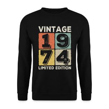 vintage 1974 - Unisex Sweatshirt - black - Front - Alina (178cm) & Michal (187cm)