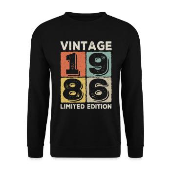 vintage 1986 - Unisex Sweatshirt - black - Front - Alina (178cm) & Michal (187cm)