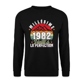Millésime 1982, Cadeau D'anniversaire Vintage 1982 - Sweat-shirt Unisexe - noir - Devant - Alina (178cm) & Michal (187cm)