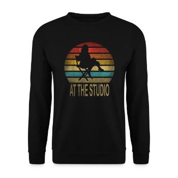 Au Studio Film Réalisateur Films Rétro Vintage - Sweat-shirt Unisexe - noir - Devant - Alina (178cm) & Michal (187cm)
