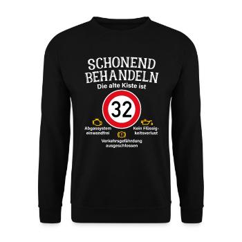 32. Geburtstag Schonend Behandeln 32 Alte Kiste 32 - Unisex Pullover - Schwarz - Vorne - Alina (178cm) & Michal (187cm)