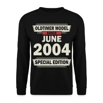 18ème anniversaire Juin millésime 2004 idée cadeau - Sweat-shirt Unisexe - noir - Devant - Alina (178cm) & Michal (187cm)
