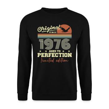 Original 1976 Birthday Gift 1945 Retro 1976 - Unisex Sweatshirt - black - Front - Alina (178cm) & Michal (187cm)