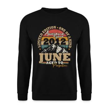 Juin 2012 Vintage Cadeau D’anniversaire 11 ans - Sweat-shirt Unisexe - noir - Devant - Alina (178cm) & Michal (187cm)