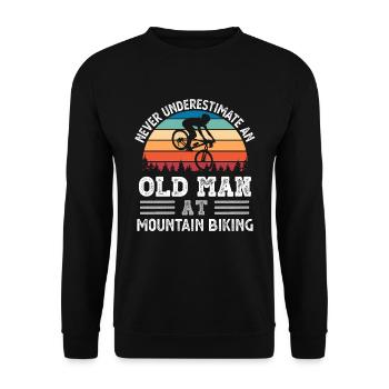 Alter Mann beim Mountainbiken Vatertag Lustiges Geschenk - Unisex Pullover - Schwarz - Vorne - Alina (178cm) & Michal (187cm)