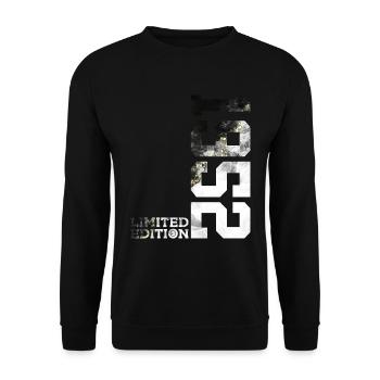 74TH BIRTHDAY LIMITED EDITION 1952 - Unisex Sweatshirt - black - Front - Alina (178cm) & Michal (187cm)