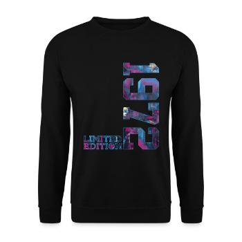 54TH BIRTHDAY 54 YEARS LIMITED EDITION 1972 - Unisex Sweatshirt - black - Front - Alina (178cm) & Michal (187cm)