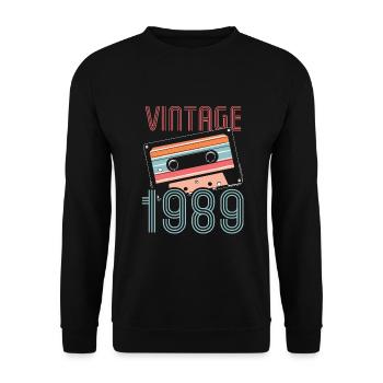 32 Jahre alt 1989 Geburtstag Geschenkidee - Unisex Pullover - Schwarz - Vorne - Alina (178cm) & Michal (187cm)