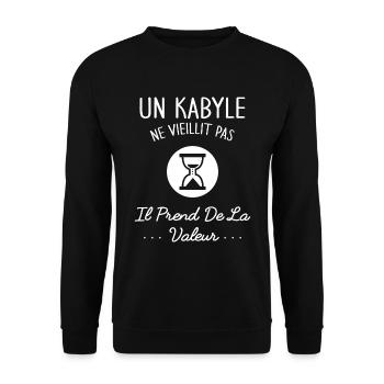 Un Kabyle Ne Vieillit Pas Humour Cadeau Kabylie - Sweat-shirt Unisexe - noir - Devant - Alina (178cm) & Michal (187cm)