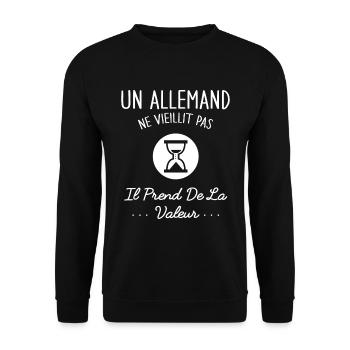 Un Allemand Ne Vieillit Pas Humour Cadeau - Sweat-shirt Unisexe - noir - Devant - Alina (178cm) & Michal (187cm)