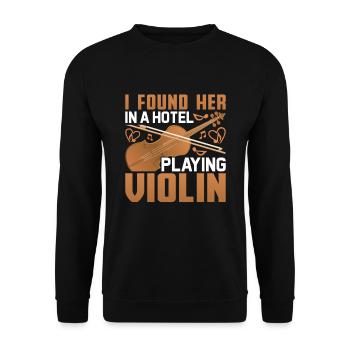 Ich fand sie in einem Hotel, als sie Geige - Unisex Pullover - Schwarz - Vorne - Alina (178cm) & Michal (187cm)