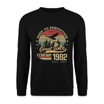 42 ans Vieilli à la Perfection né en février 1982 - Sweat-shirt Unisexe - noir - Devant - Alina (178cm) & Michal (187cm)