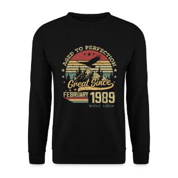 35 years old Aged to Perfection born in February 1989 - Unisex Sweatshirt - black - Front - Alina (178cm) & Michal (187cm)
