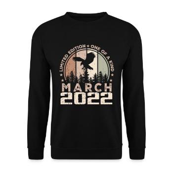 Incomparable depuis mars 2022, 2e Anniversaire - Sweat-shirt Unisexe - noir - Devant - Alina (178cm) & Michal (187cm)
