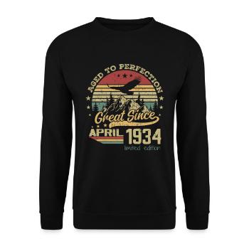 90 years old Aged to Perfection born in April 1934 - Unisex Sweatshirt - black - Front - Alina (178cm) & Michal (187cm)