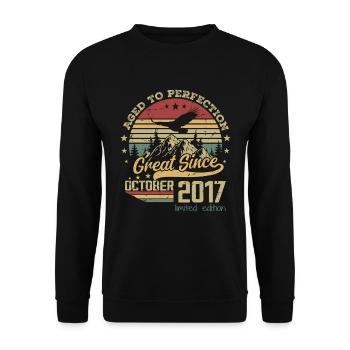 7 ans Vieilli à la Perfection né : octobre 2017 - Sweat-shirt Unisexe - noir - Devant - Alina (178cm) & Michal (187cm)